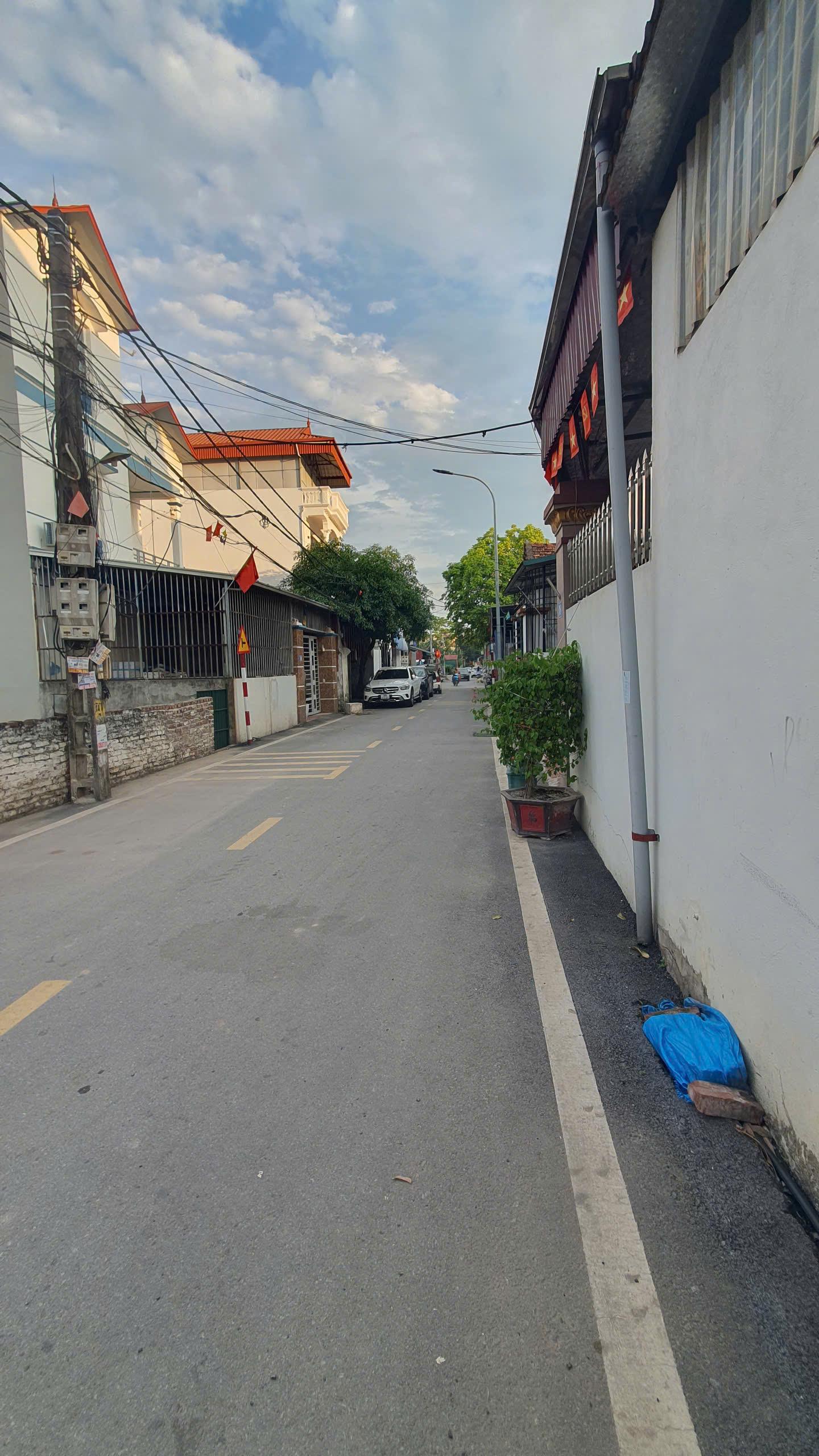 Bán Nhà Mặt Đường Liên Xã Thọ Xuân – Đan Phượng | 114m2, Mt 8.1m, Nhà 2 Tầng 1 Tum, Kinh Doanh Đỉnh, Giá 66tr/m2
