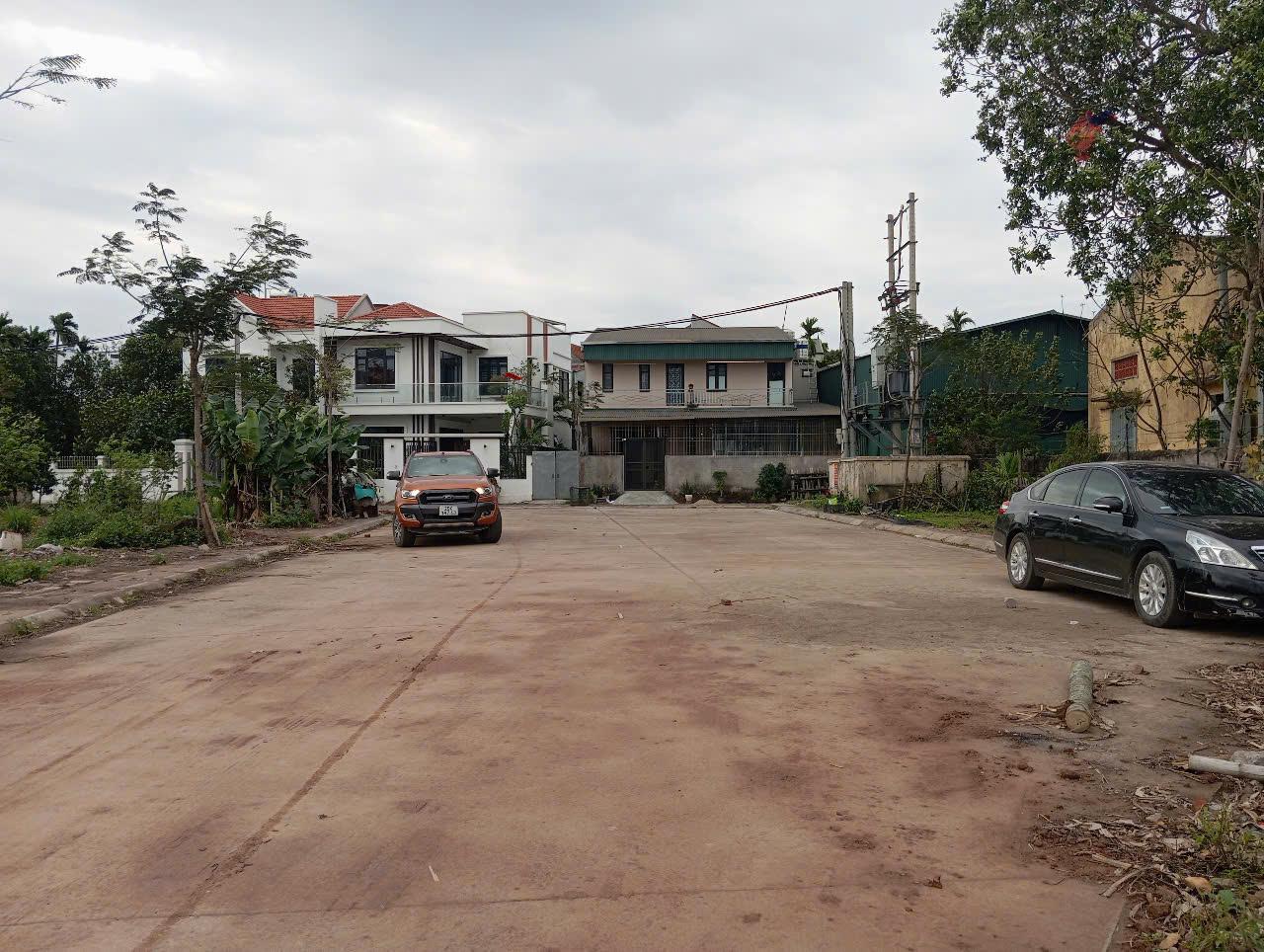 Bán Đất Đấu Giá Xã Đồng Tháp, Đan Phượng | View Hồ, Ô Tô Tránh, Vỉa Hè Giá 75tr/m²