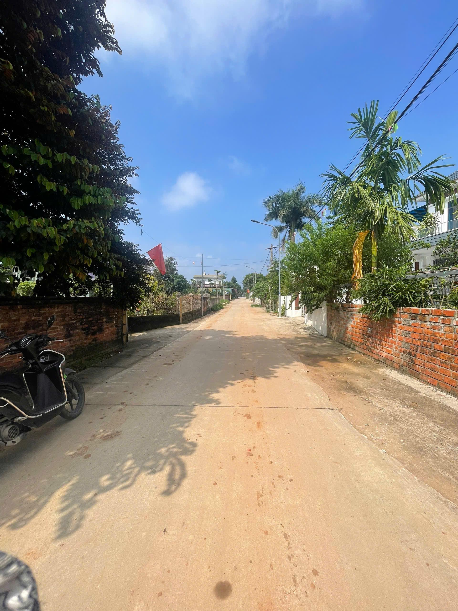Bán đất cổ đông gần ngã tư Lục Quân